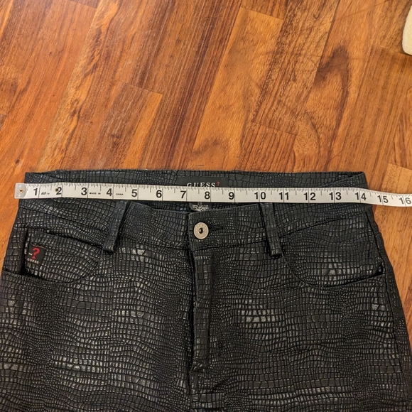 Black Guess snakeskin jeans size 28 - Picture 7 of 10